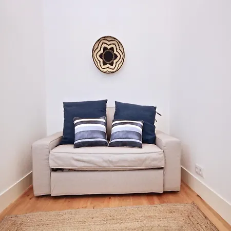 Akicity Anjos Daisy * Lisbon